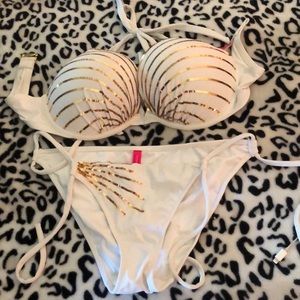 Gorgeous add 2 cups Bikini